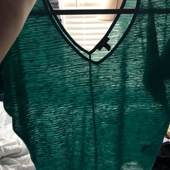 Perfect Spring top from Express - Picture 2 of 4